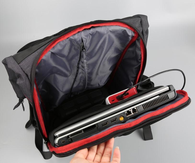 Mochila reflexiva Blink com porta USB